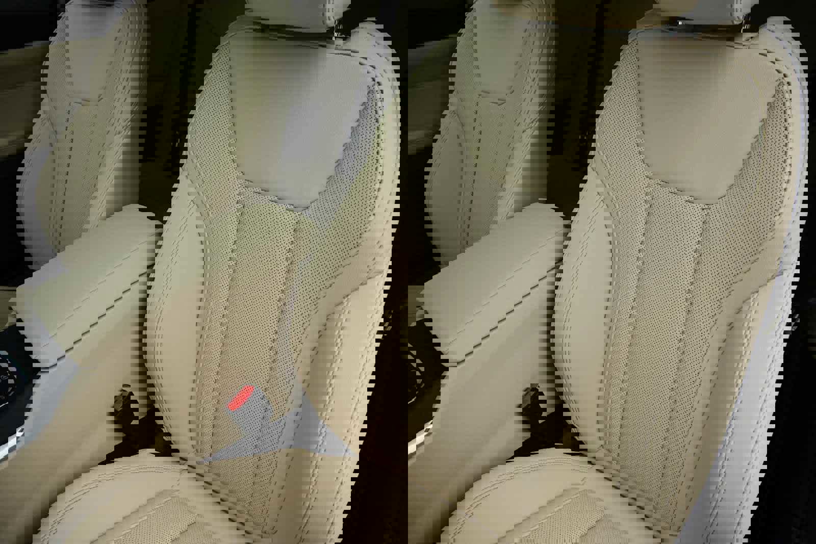 Used 2025 BMW 430i xDrive Coupe w/ Premium Package image 7