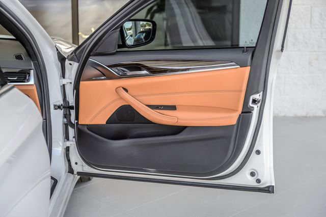 Used 2018 BMW 540i w/ Premium Package RWD image 54