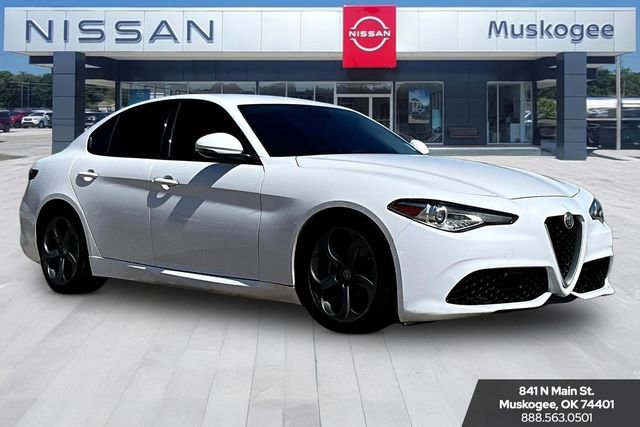 Used 2019 Alfa Romeo Giulia image 1