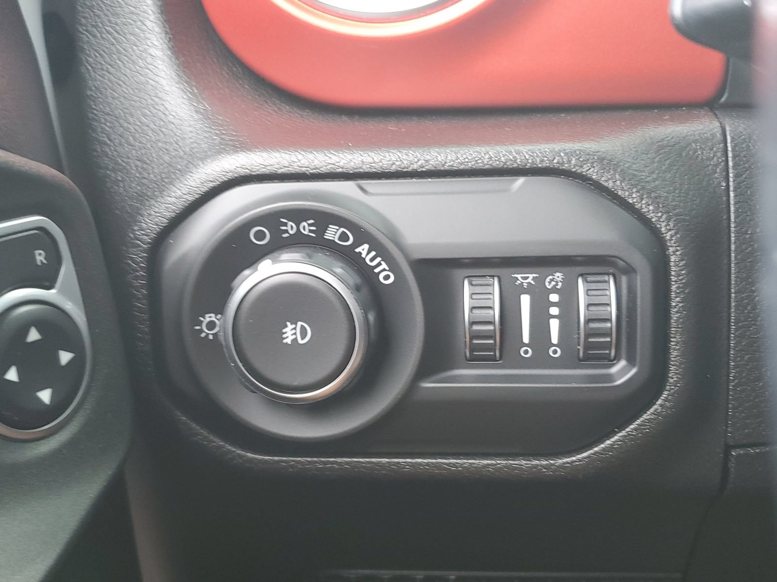 Used 2019 Jeep Wrangler Unlimited Rubicon AWD/4WD image 29