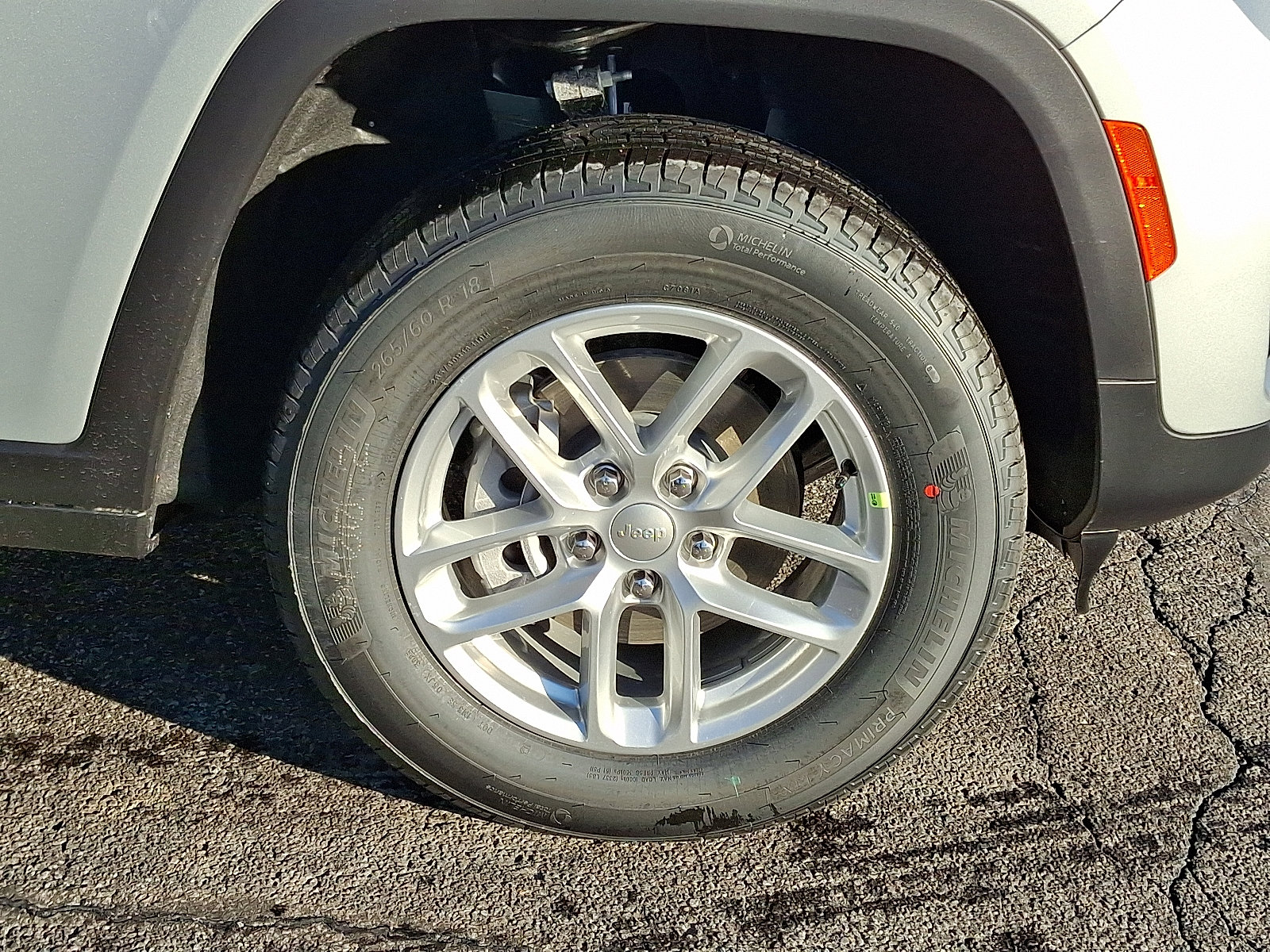 New 2025 Jeep Grand Cherokee Laredo X image 8