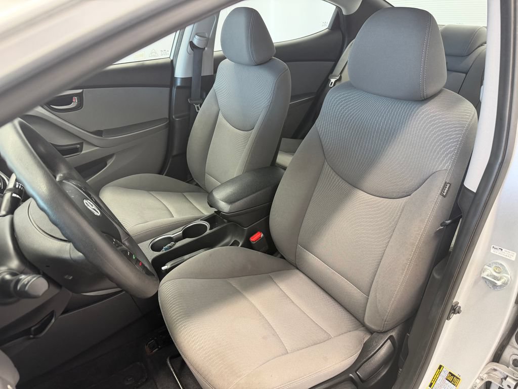 Used 2015 Hyundai Elantra SE w/ Option Group 02 FWD image 14