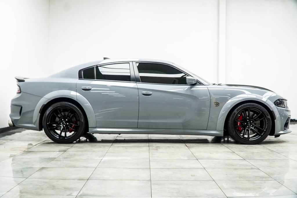 Used 2022 Dodge Charger SRT Hellcat w/ Harman/Kardon Audio Group RWD image 7