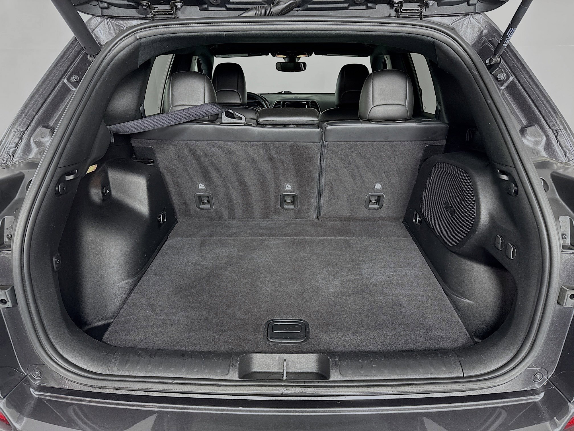 Used 2019 Jeep Cherokee High Altitude image 25