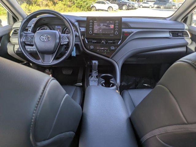Used 2024 Toyota Camry SE image 18