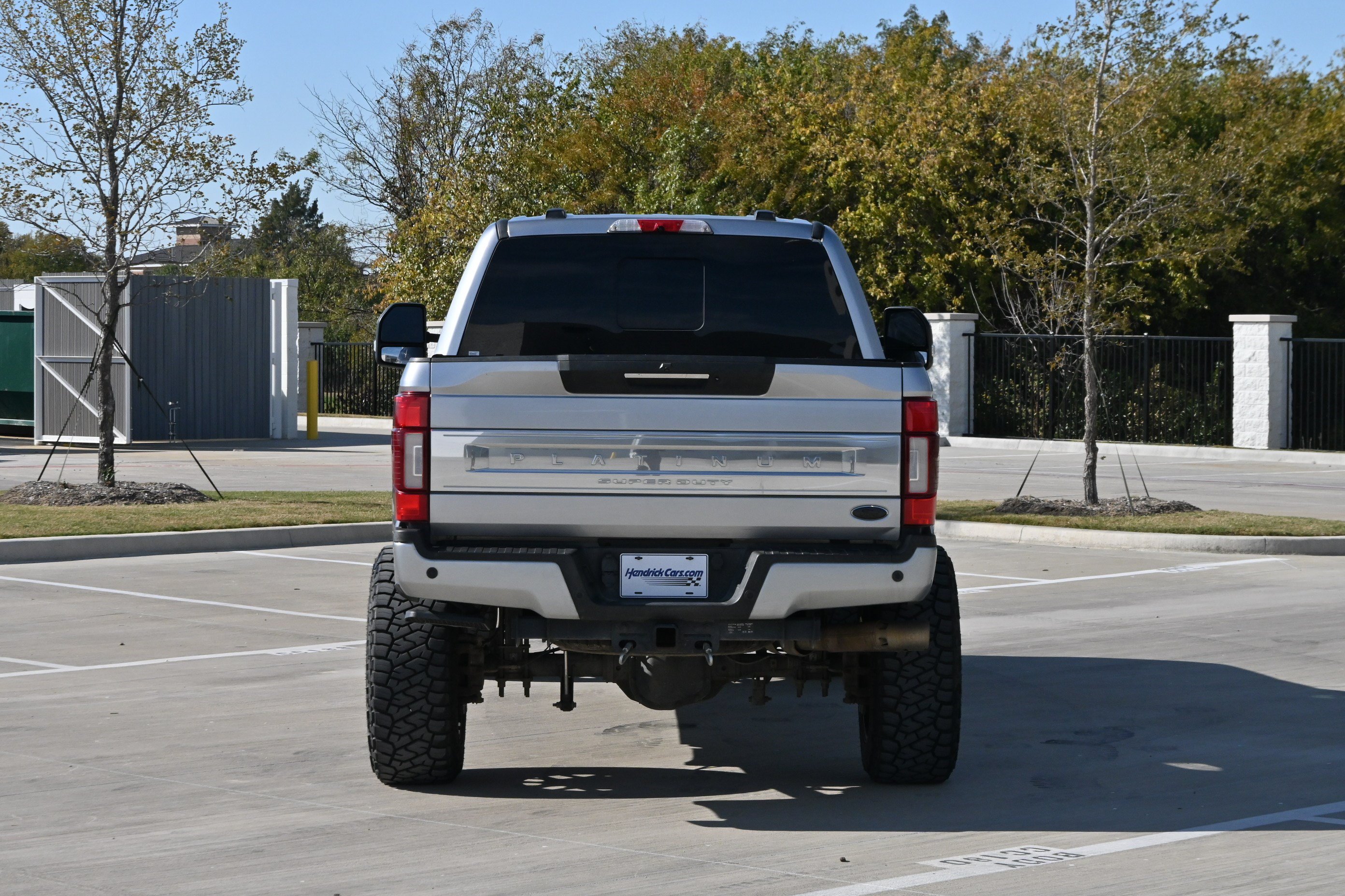 Used 2022 Ford F250 Platinum w/ FX4 Off-Road Package AWD/4WD image 8
