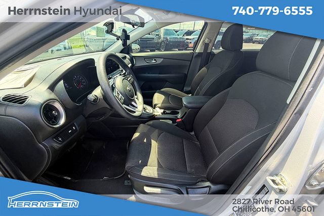 Used 2020 Kia Forte LXS FWD image 12