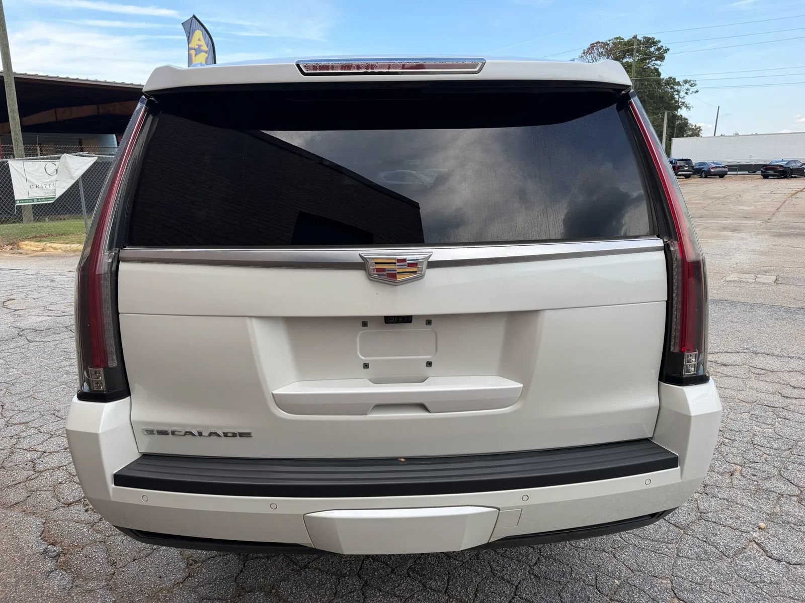 Used 2018 Cadillac Escalade ESV Luxury RWD image 7