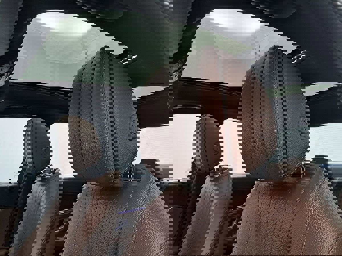 Used 2018 Mercedes-Benz E 400 4MATIC Sedan image 8