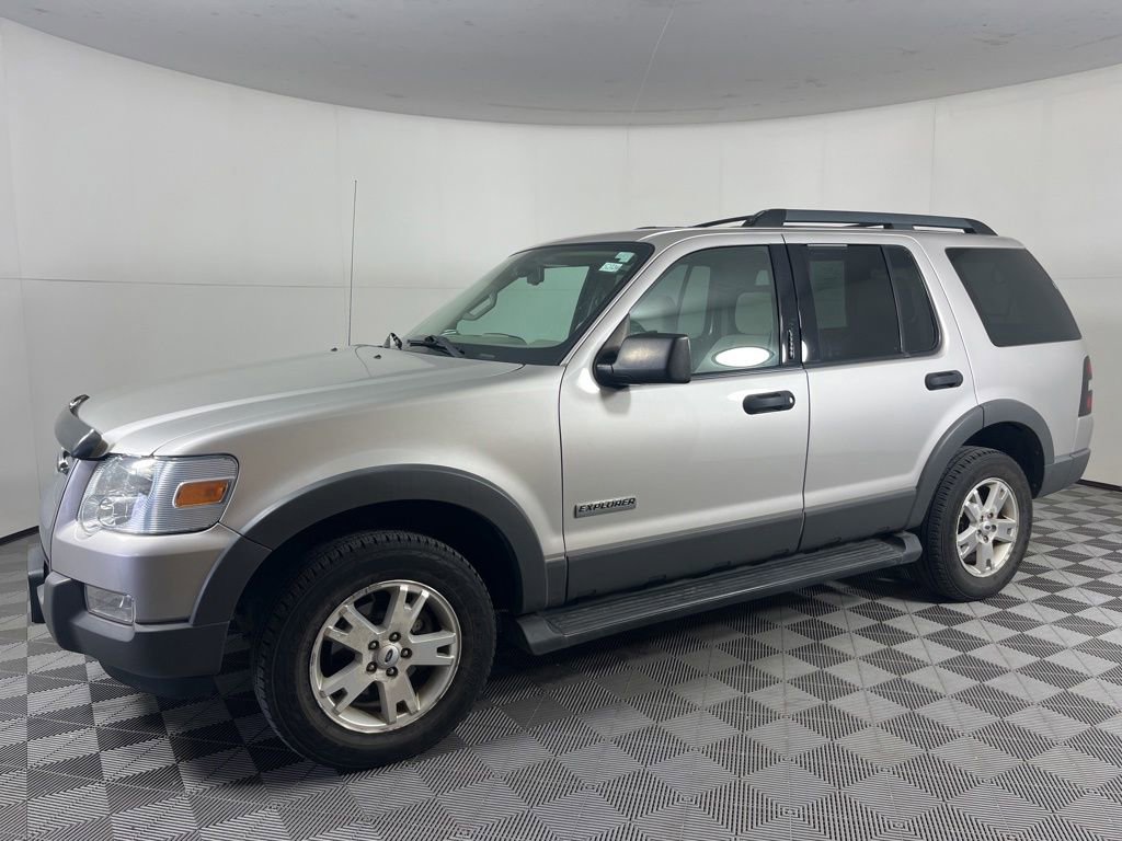 Used 2006 Ford Explorer XLT AWD/4WD image 9