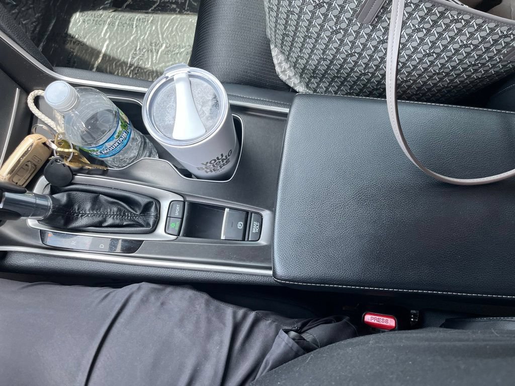 Used 2018 Honda Accord Sport image 15