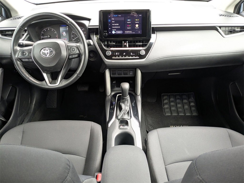 Used 2024 Toyota Corolla Cross LE image 31