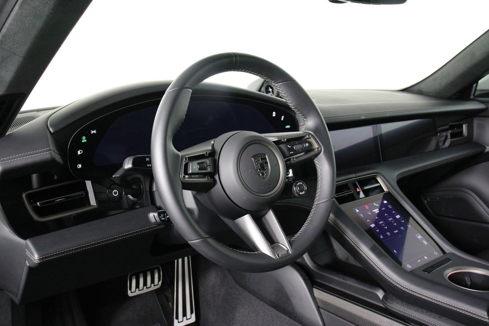 Certified 2025 Porsche Taycan Turbo S image 4