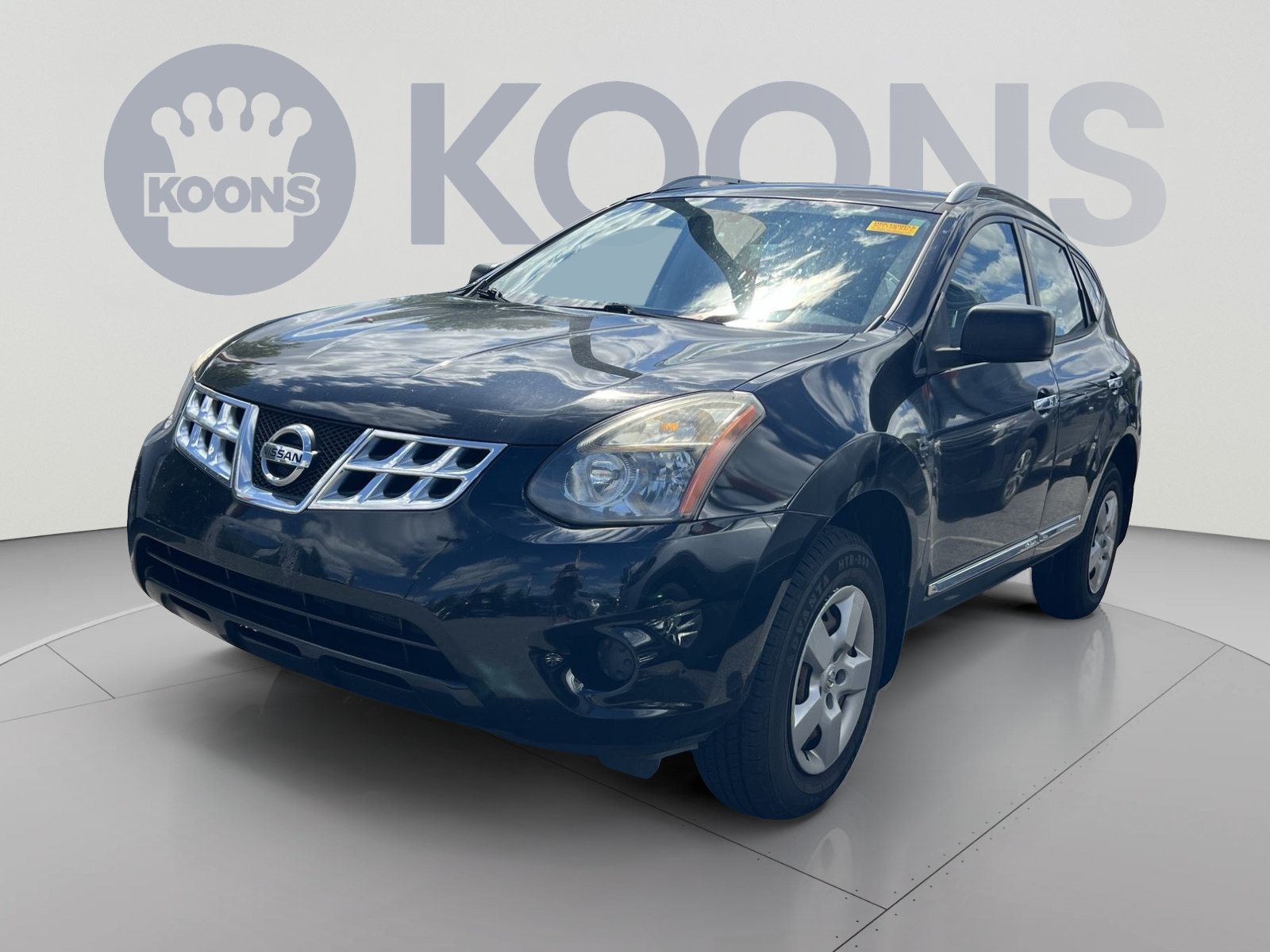 Used 2015 Nissan Rogue S w/ Convenience Package AWD/4WD image 1
