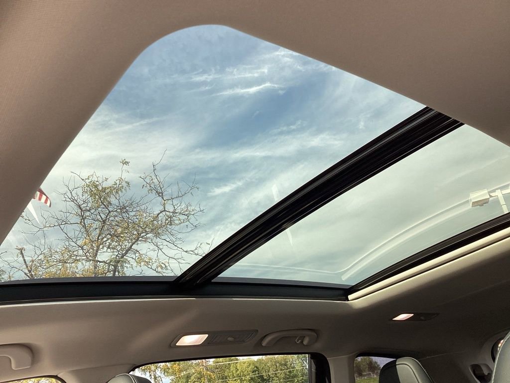 Used 2025 Subaru Ascent Touring image 4