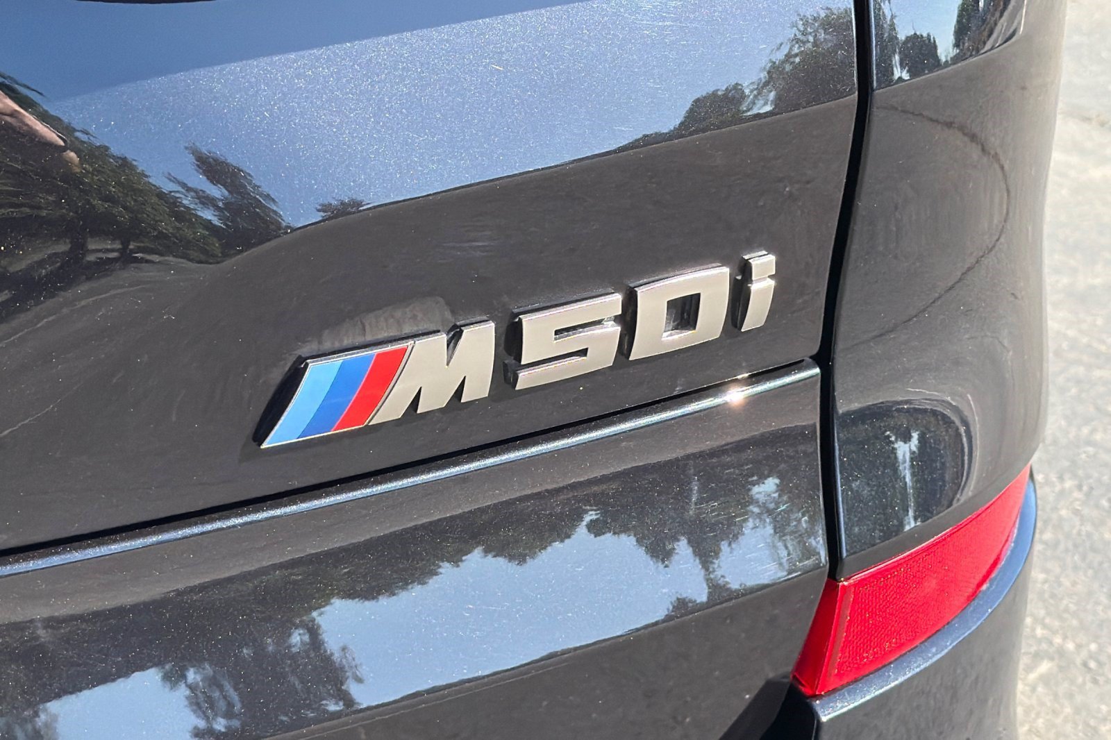 Used 2020 BMW X5 M50i w/ Executive Package AWD/4WD image 38