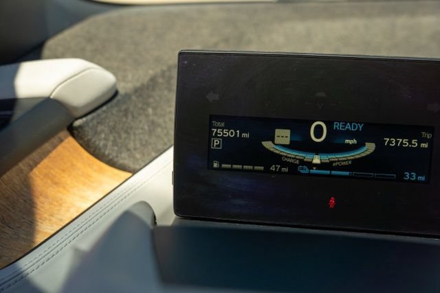 Used 2018 BMW i3 w/ Range Extender RWD image 17