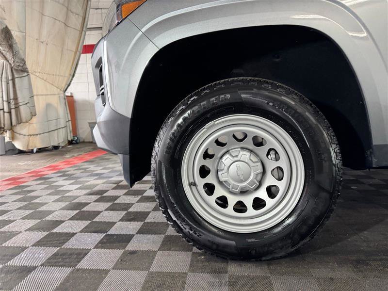 Used 2023 Chevrolet Colorado W/T RWD image 7