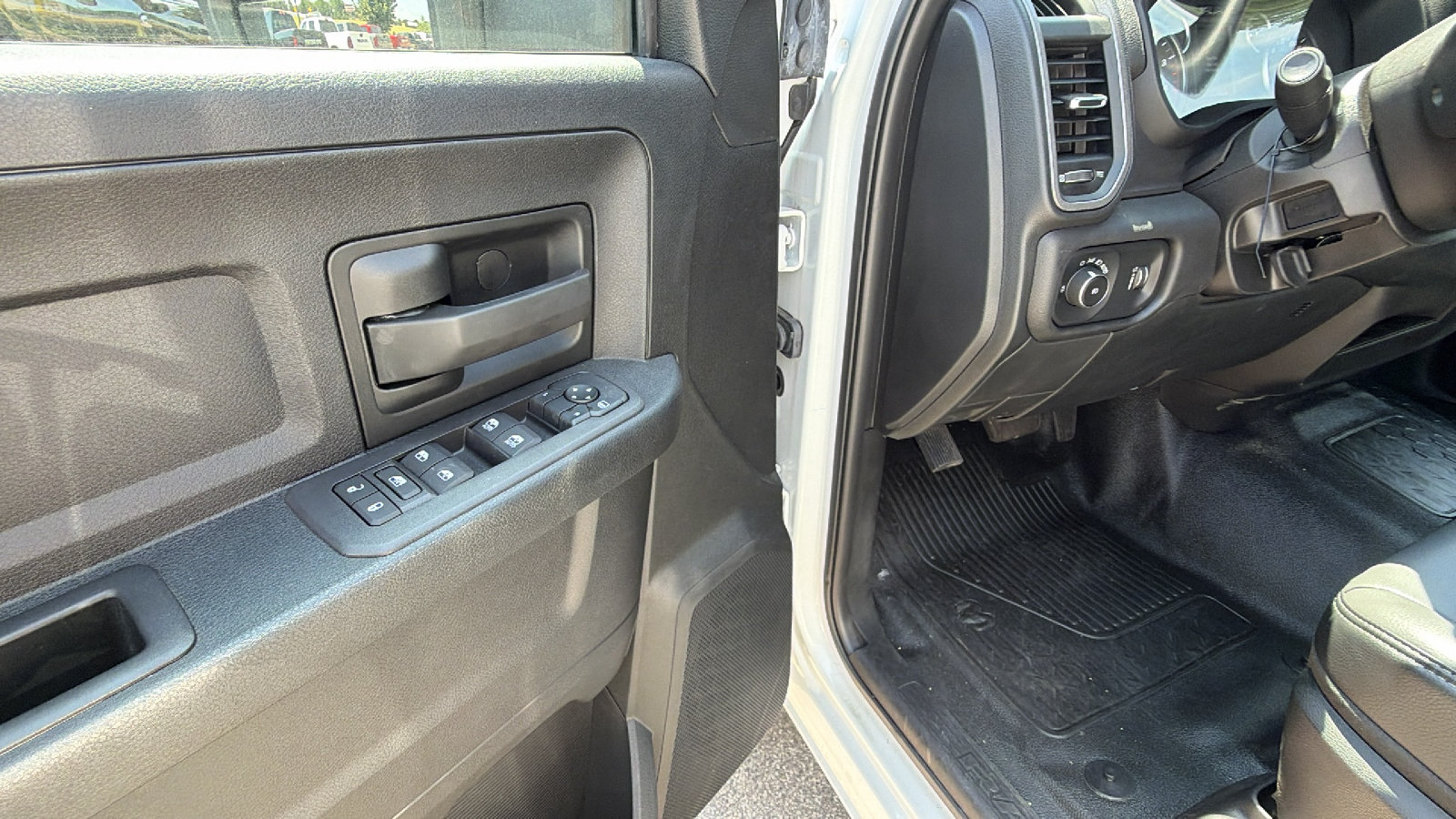 New 2026 RAM 4500 Tradesman AWD/4WD image 15