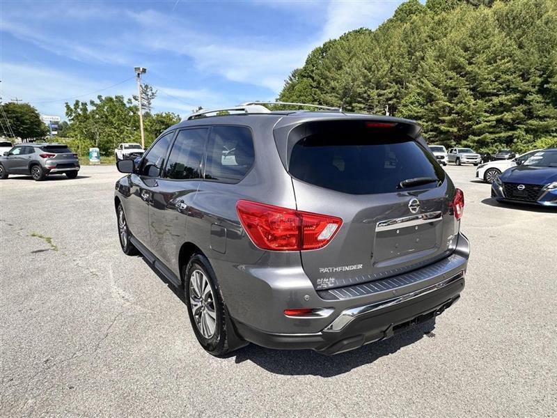Used 2017 Nissan Pathfinder SV w/ Trailer Tow Package AWD/4WD image 7