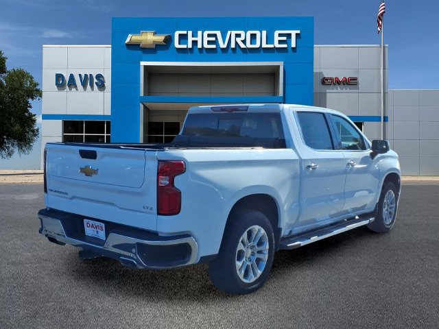 Used 2023 Chevrolet Silverado 1500 LTZ w/ LTZ Premium Package AWD/4WD image 3