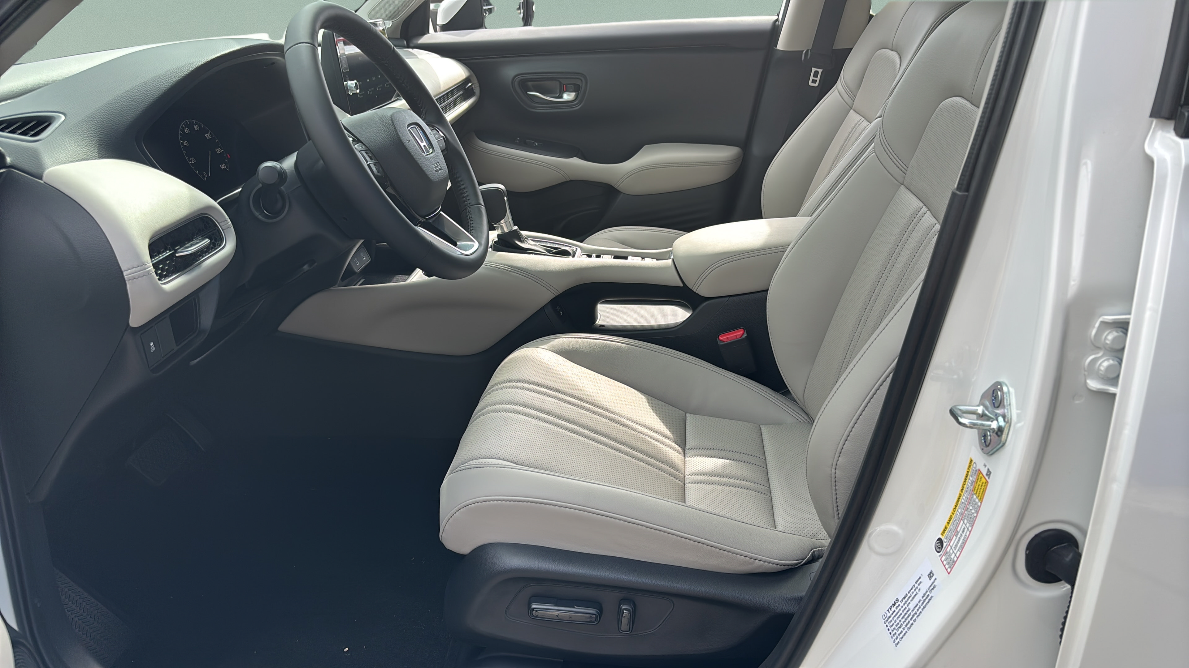 New 2027 Honda HR-V EX-L image 9