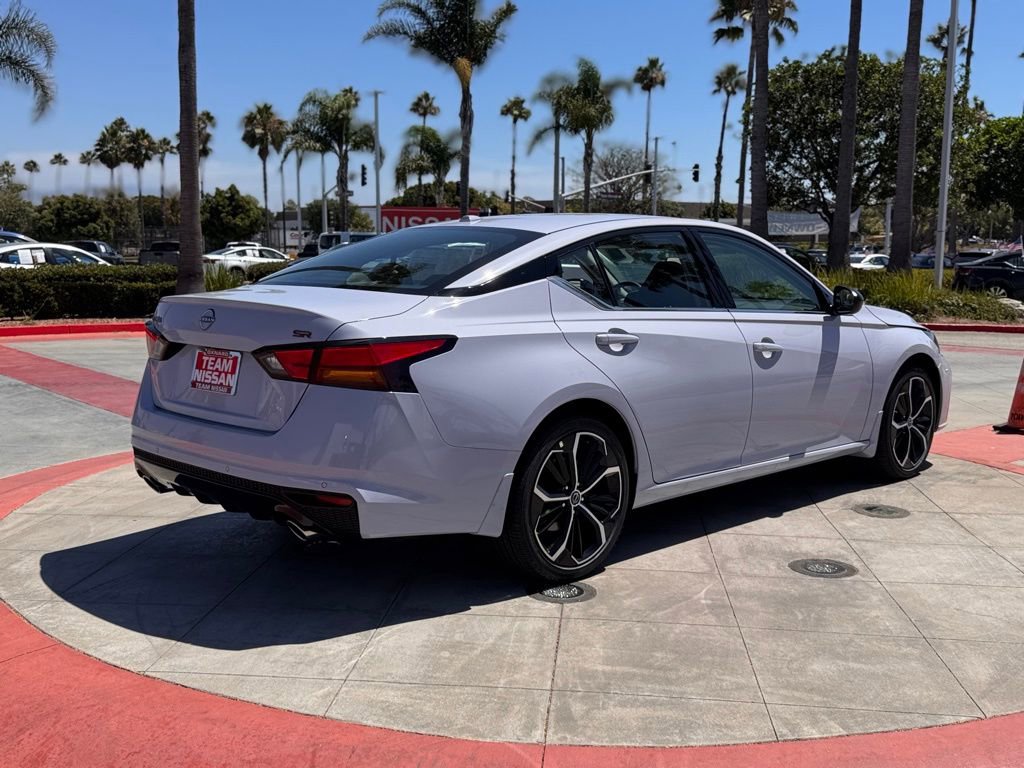 New 2025 Nissan Altima 2.5 SR w/ SR Premium Package image 7