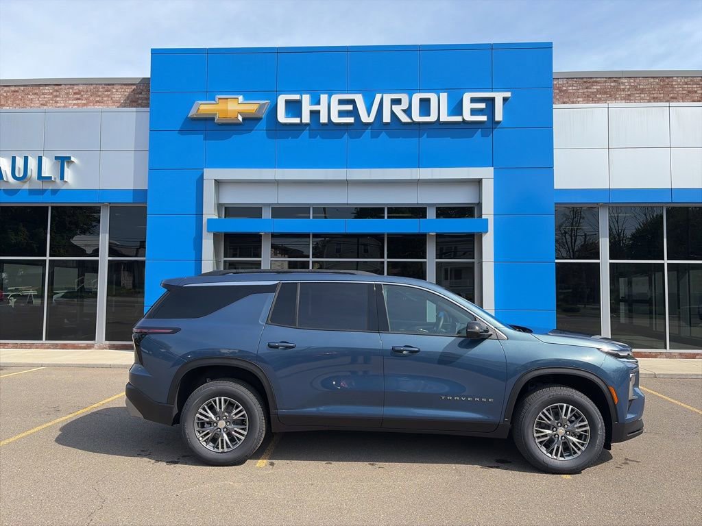 New 2026 Chevrolet Traverse LT w/ Driver Confidence Package AWD/4WD image 8