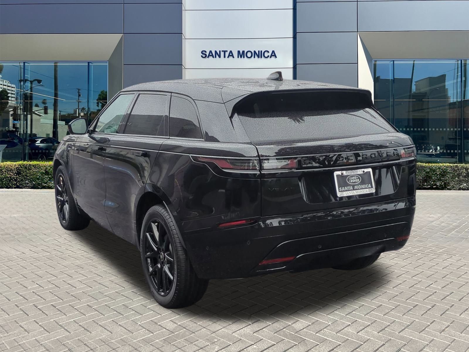 New 2026 Land Rover Range Rover Velar Dynamic SE image 3