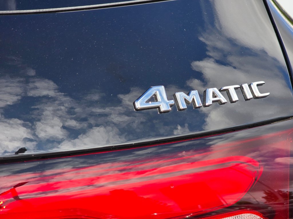 Used 2026 Mercedes-Benz GLC 300 4MATIC image 33