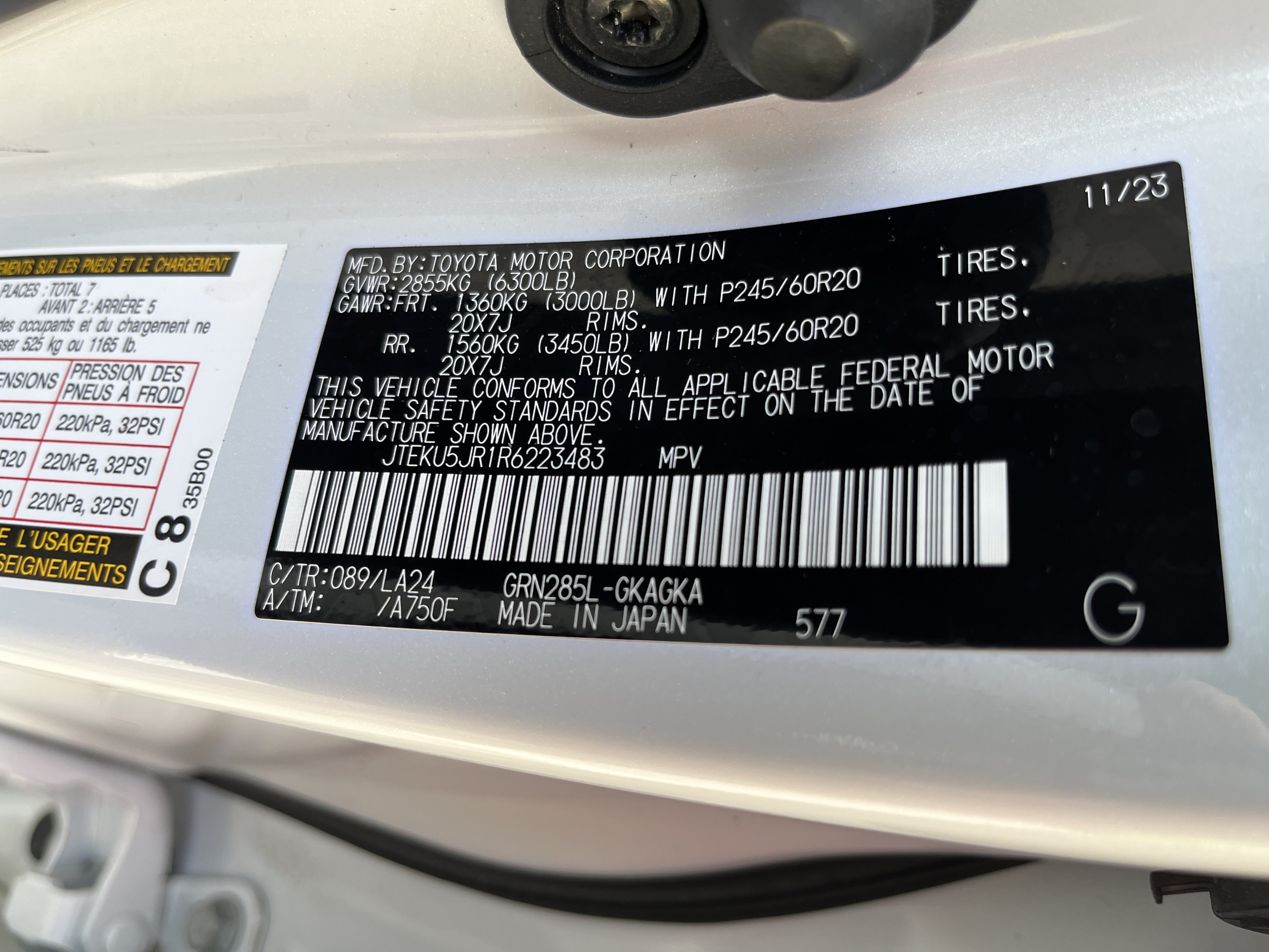 Used 2024 Toyota 4Runner Limited AWD/4WD image 27