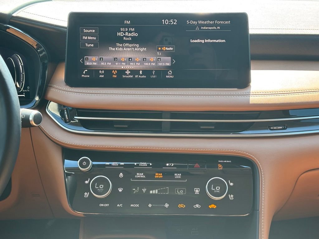 Used 2023 INFINITI QX60 Sensory w/ Vision Package AWD/4WD image 25