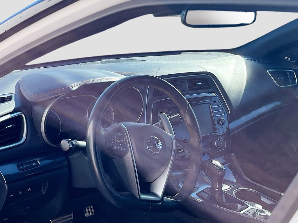 Used 2022 Nissan Maxima SR w/ Sport Mat Group image 9