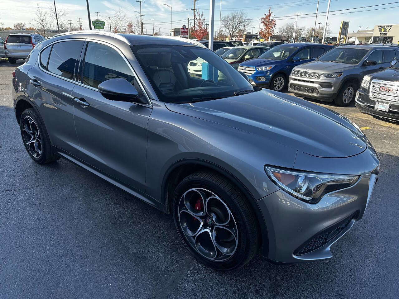 Used 2019 Alfa Romeo Stelvio Ti Lusso w/ Quick Order Package 22X Lusso image 7