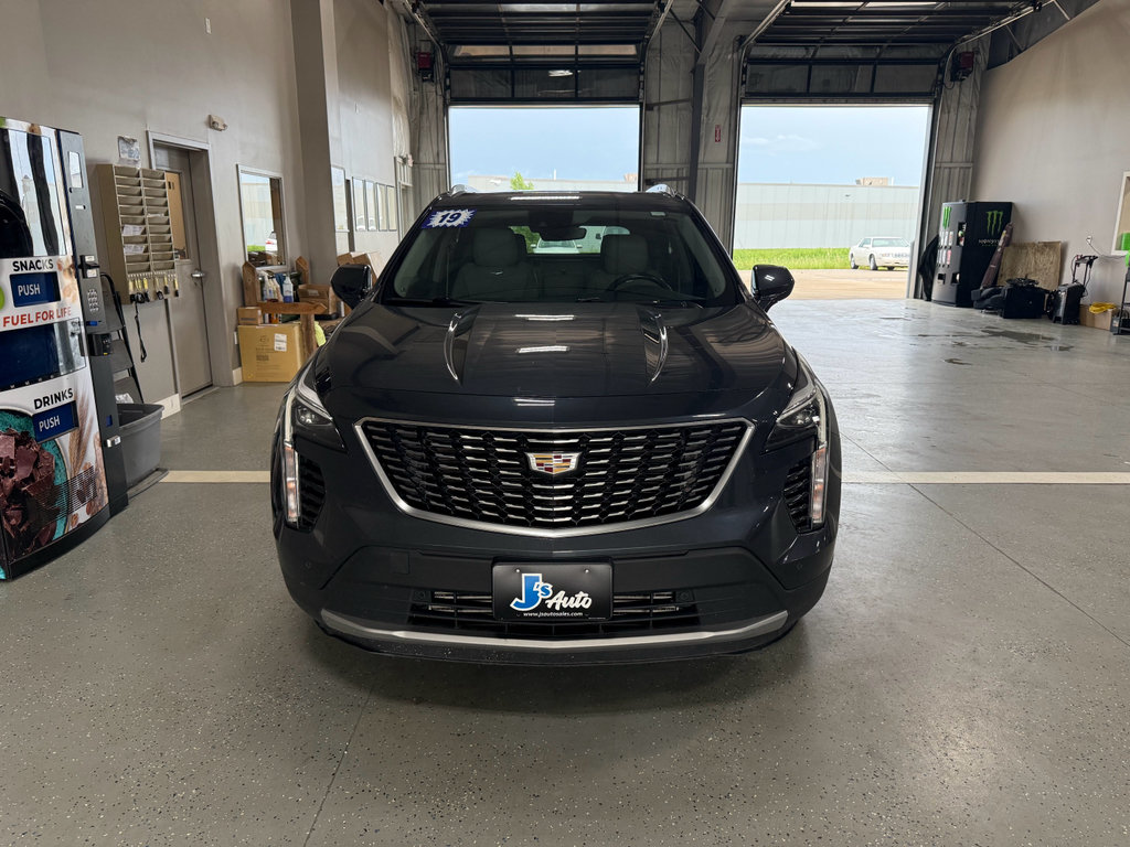 Used 2019 Cadillac XT4 Premium Luxury AWD/4WD image 3