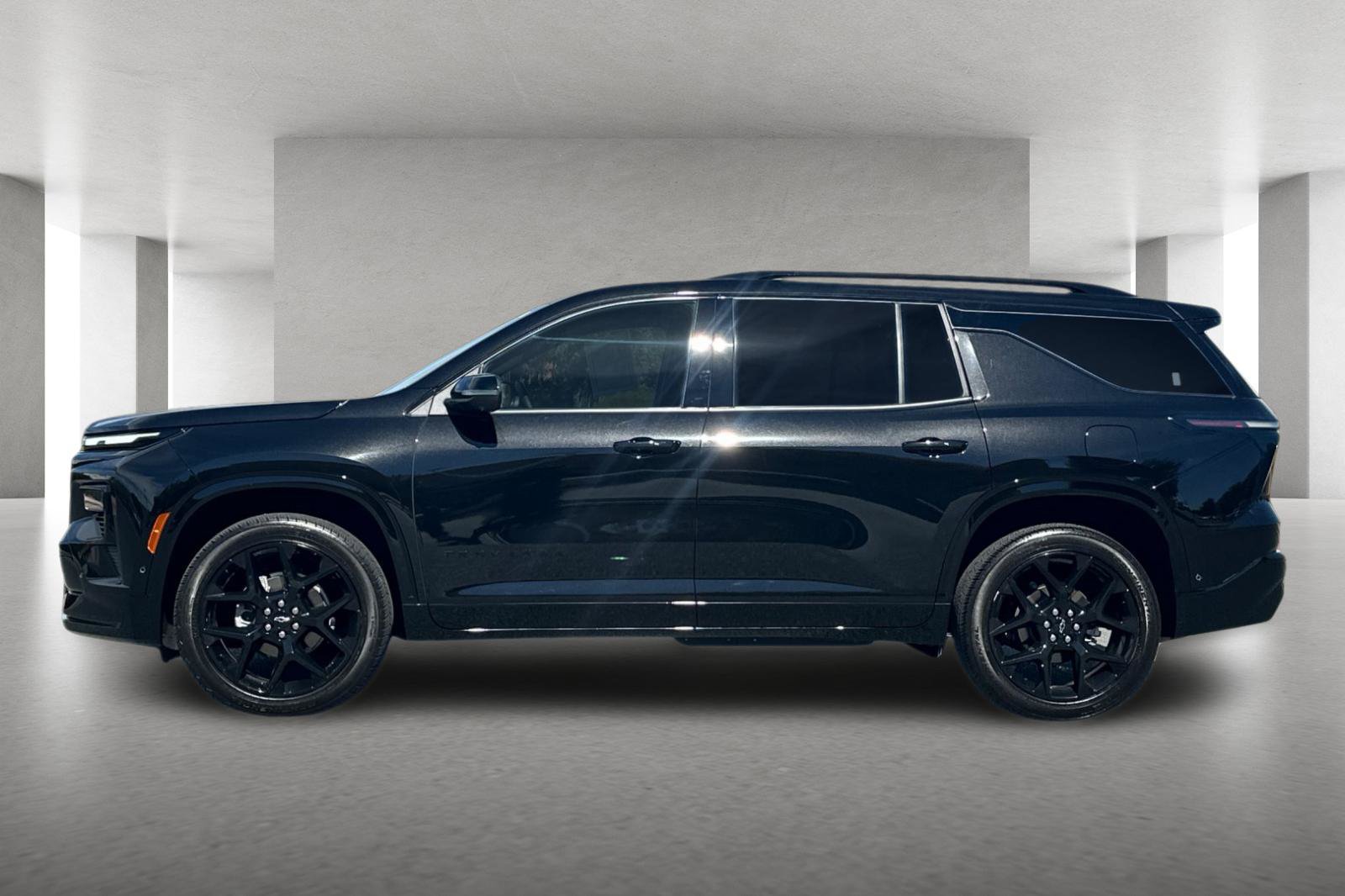 Used 2026 Chevrolet Traverse RS FWD image 7