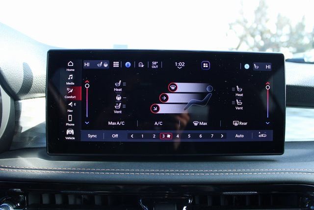 Used 2025 Alfa Romeo Tonale w/ Premium Package image 22