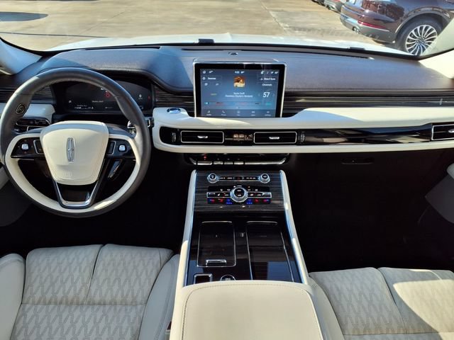 Certified 2023 Lincoln Aviator Black Label w/ Jet Package AWD/4WD image 7