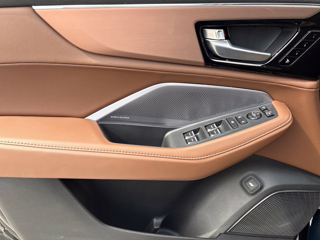 New 2026 Acura MDX w/ Technology Package FWD image 17