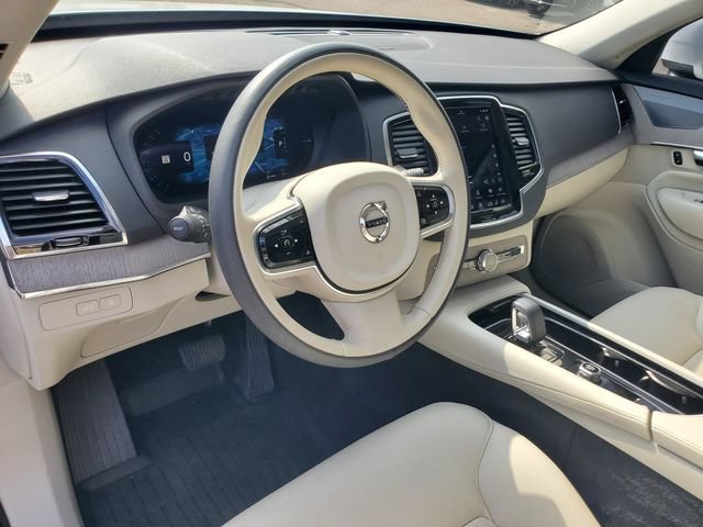 Certified 2025 Volvo XC90 T8 Plus w/ Protection Package Premier AWD/4WD image 17