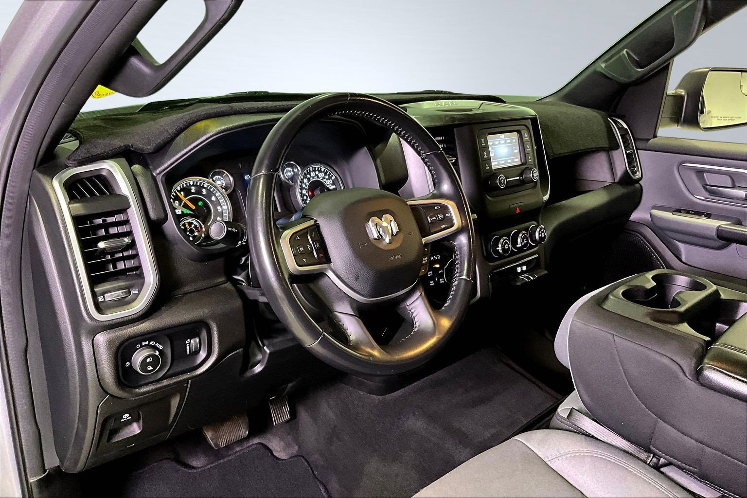 Used 2022 RAM 1500 Big Horn AWD/4WD image 18