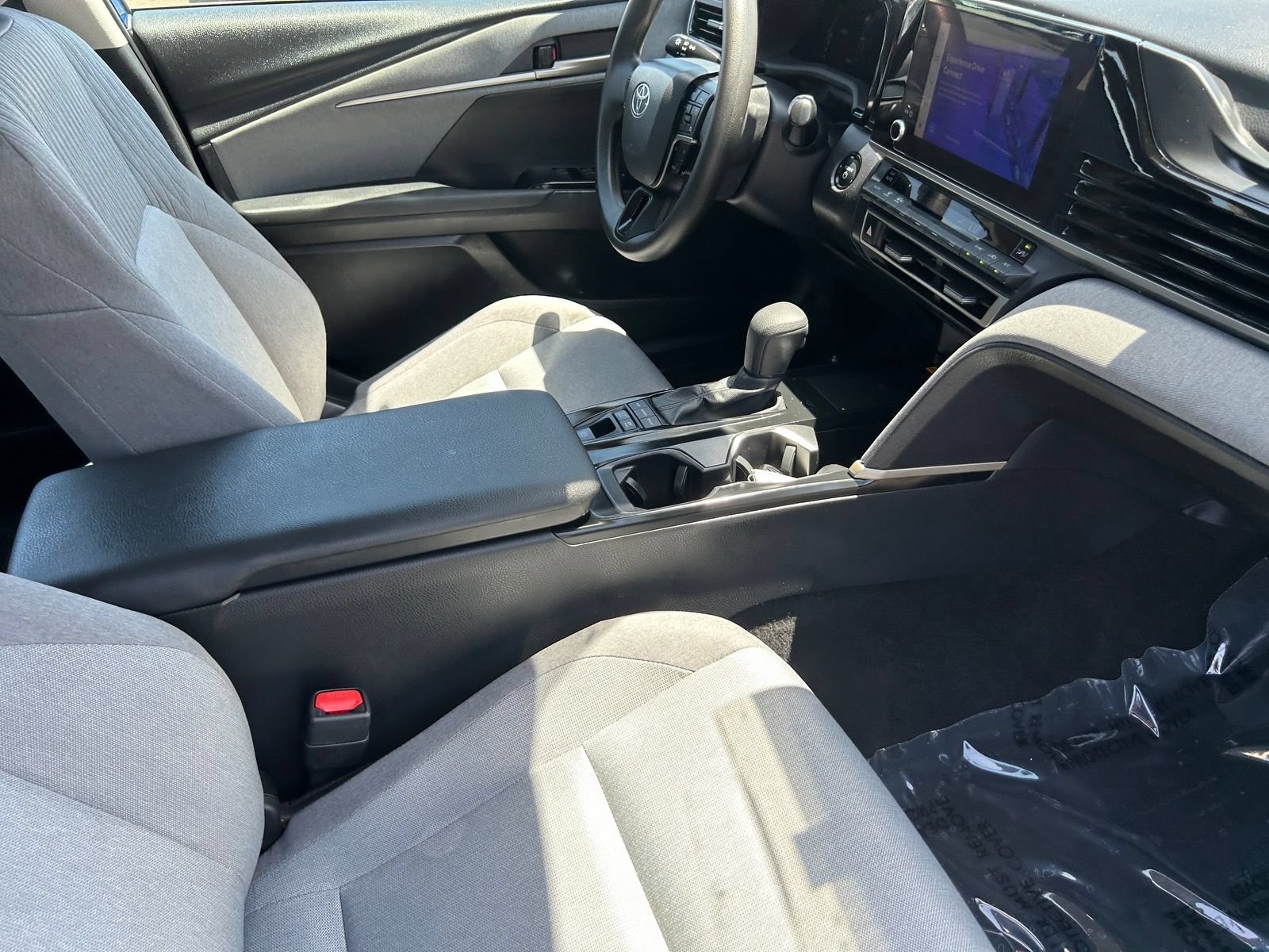 Used 2025 Toyota Camry LE w/ Convenience Package FWD image 14