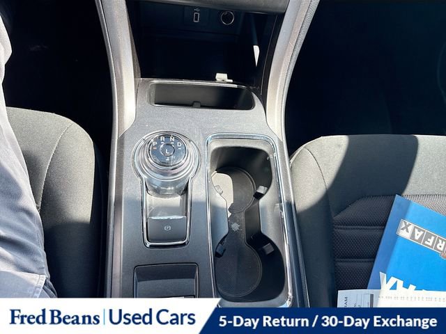 Used 2017 Ford Fusion SE w/ Fusion SE Technology Package FWD image 13