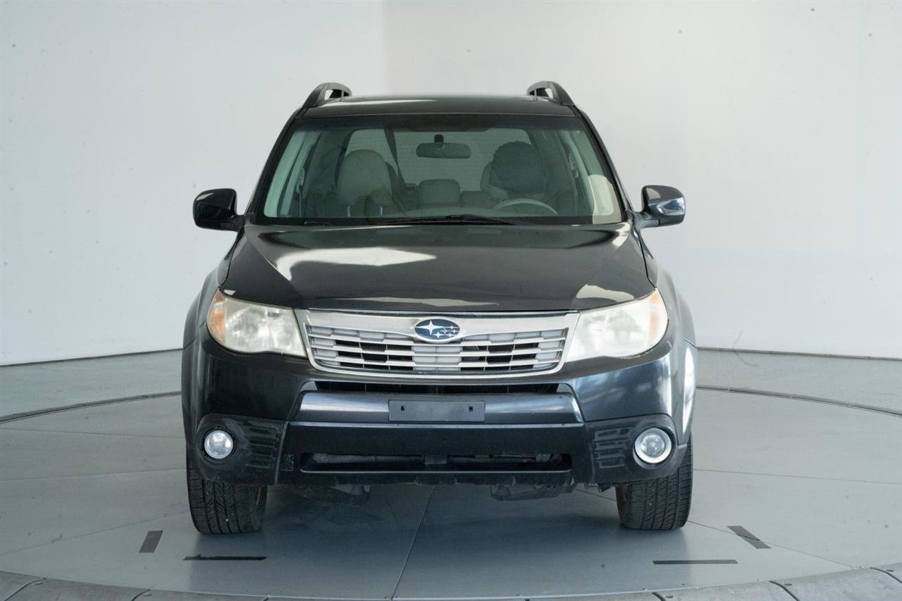 Used 2010 Subaru Forester 2.5X Limited AWD/4WD image 2