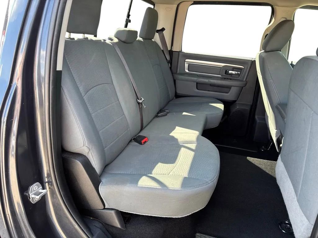 Used 2020 RAM 1500 Classic SLT AWD/4WD image 29