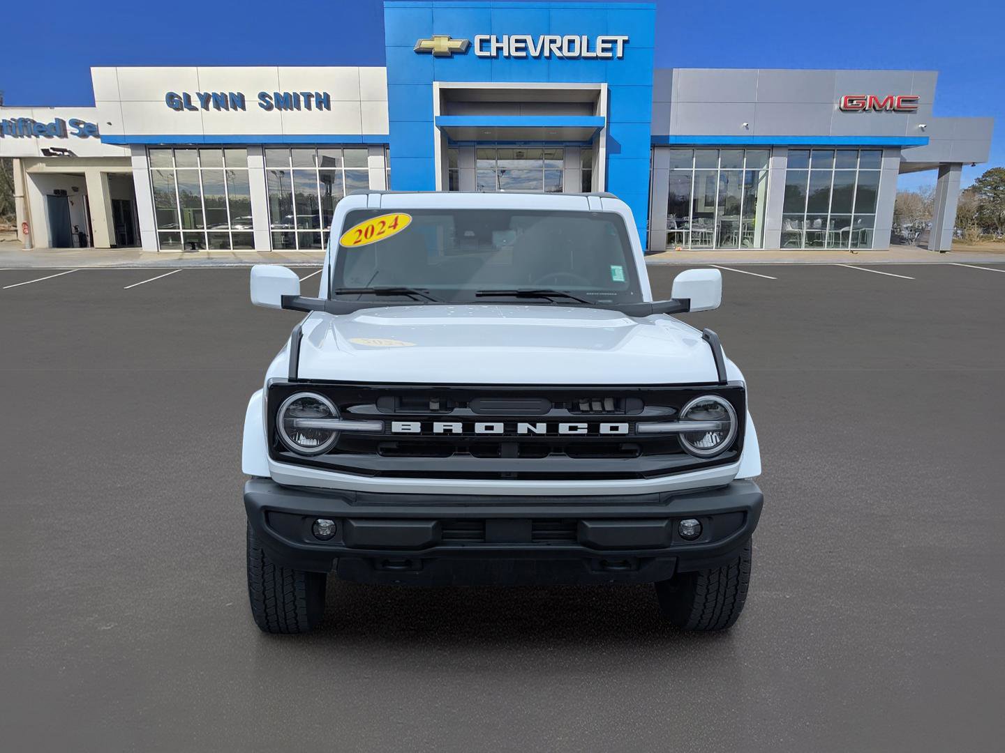Used 2024 Ford Bronco Outer Banks image 2
