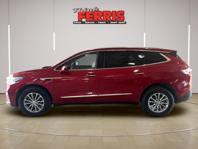 Used 2024 Buick Enclave Premium image 2