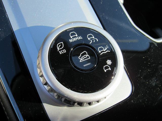 New 2026 Mitsubishi Outlander ES image 19