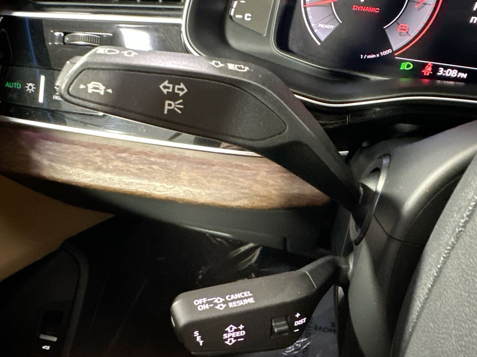 Used 2019 Audi Q8 Prestige image 22