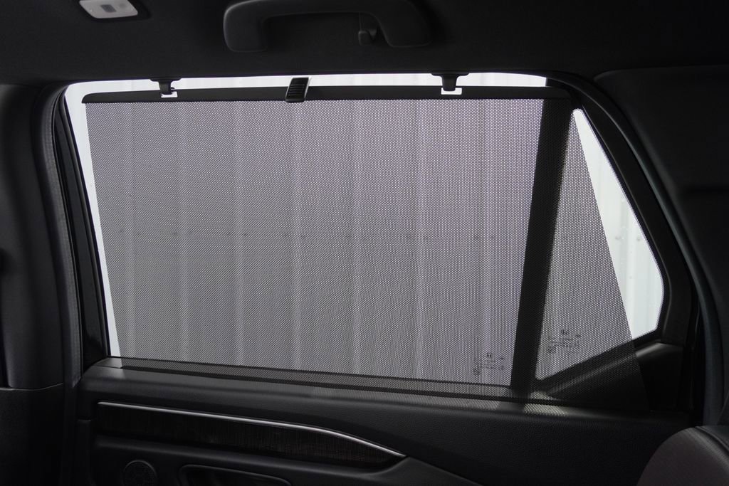 Used 2025 Honda Pilot Black Edition image 32